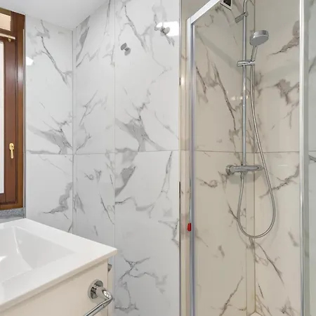 Appartement White - Duomo - 6 Posti *